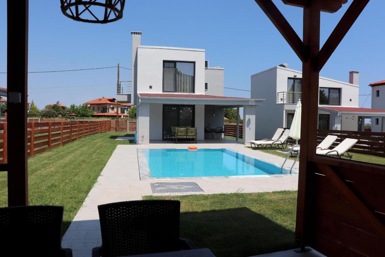 Olympus Paradise 4 Skotina Exterior photo